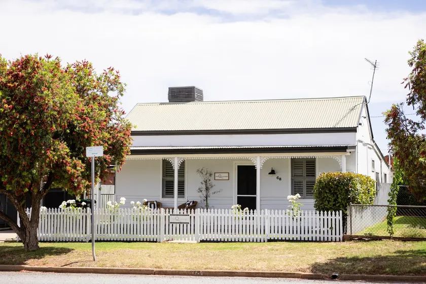The Q Cottage - Image 1