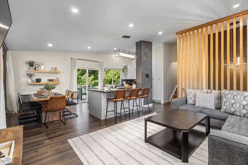 Modern Close to Denver 4bdr Home-Great for groups - Image 1