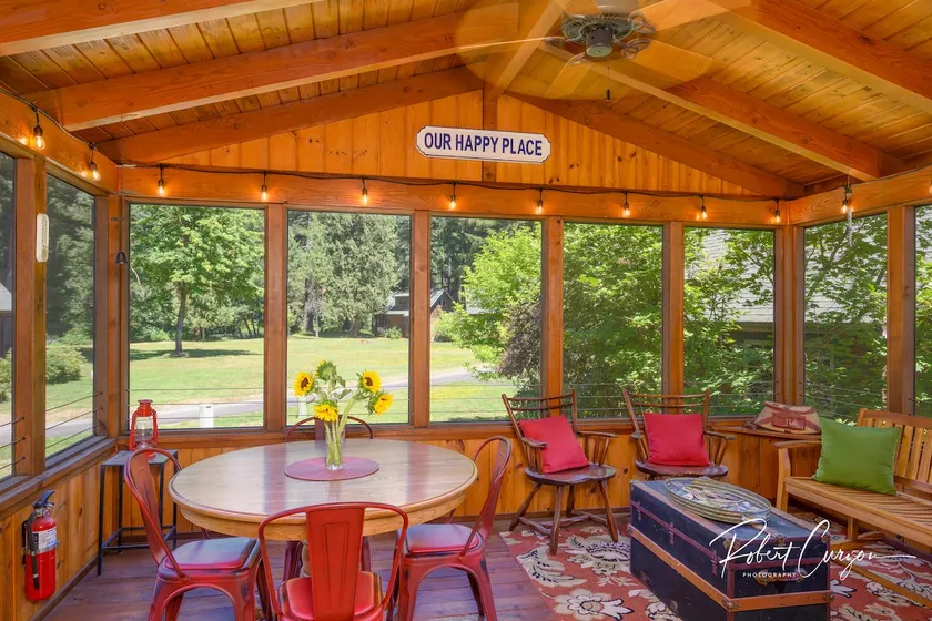 Red Chair Cabin near McKenzie River and Laloma! - Image 1