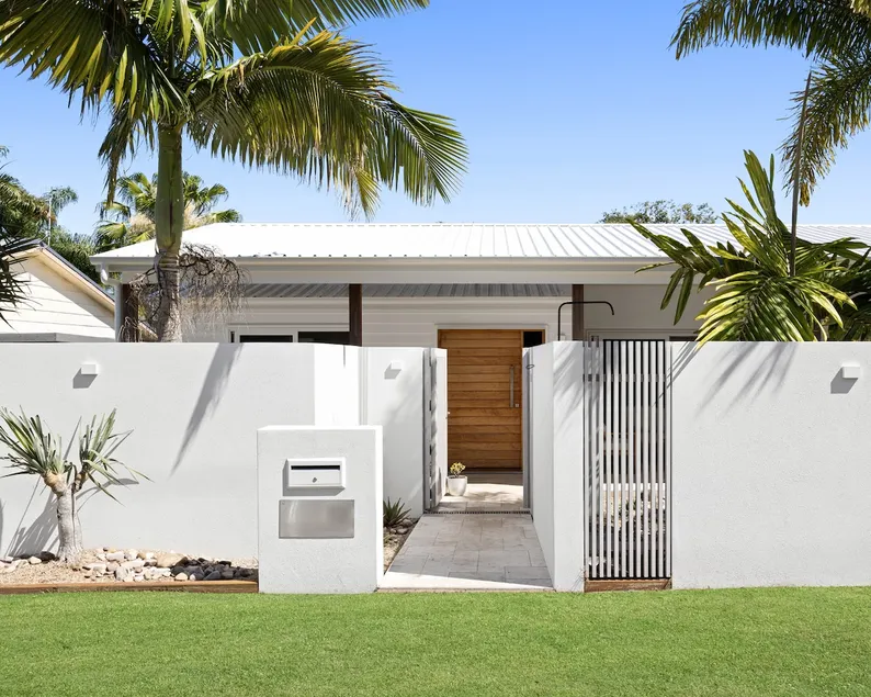Coastal Home in Mooloolaba - Image 1