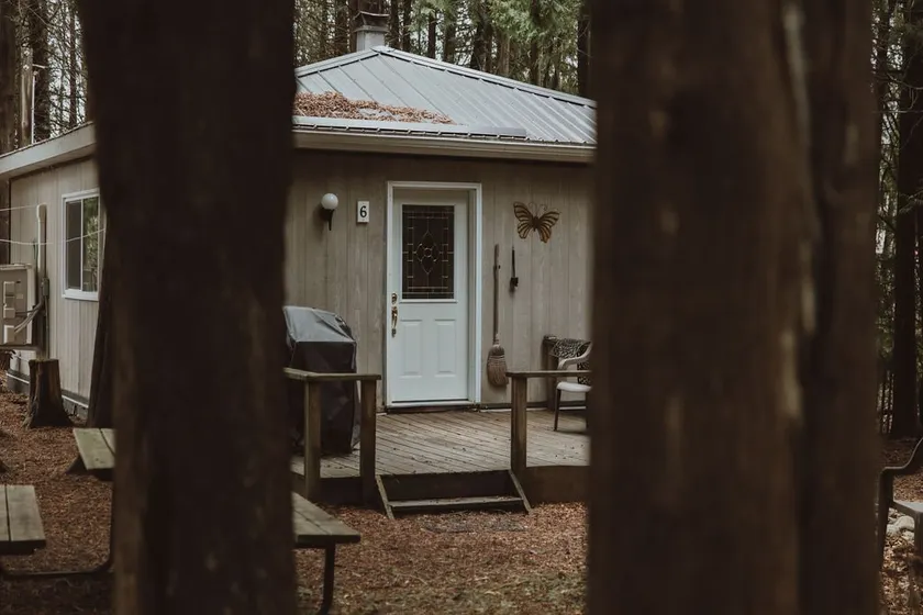 Cottage #6 at Cedars Resort - Image 1