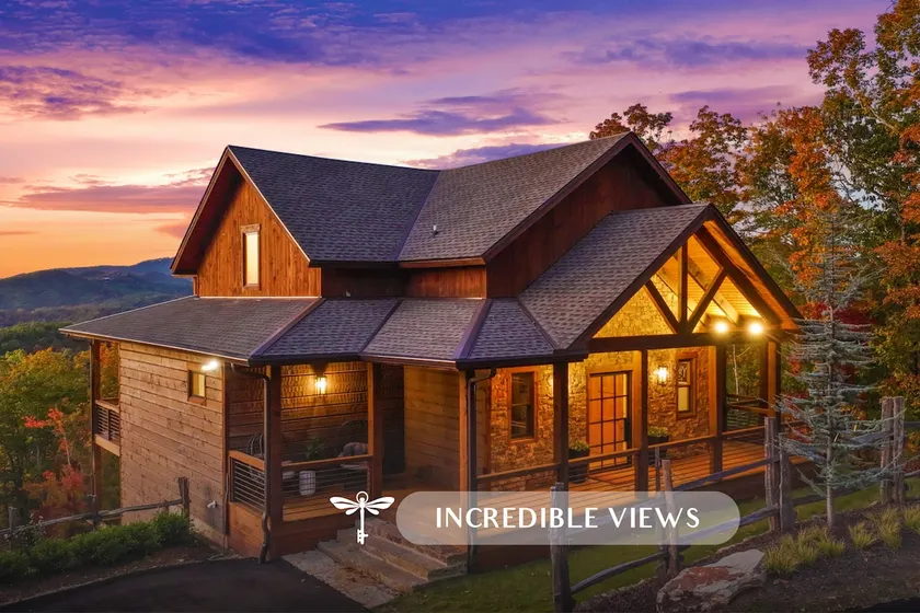 Luxury Cabin Mountain Views Pool Table Hot Tub - Image 1