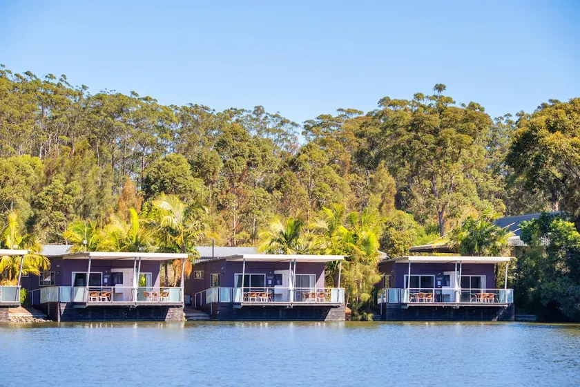 Lagoon Lodge - Image 1