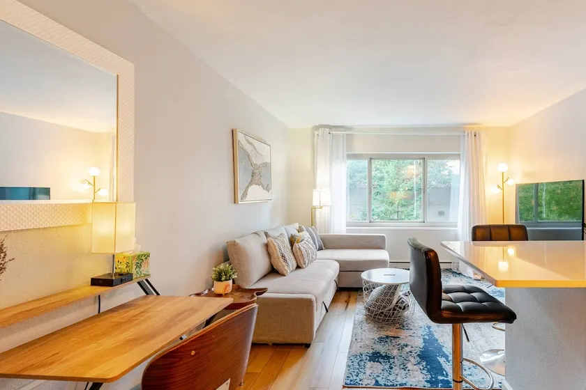 Walk everywhere! Serene downtown Seattle suite - Image 1