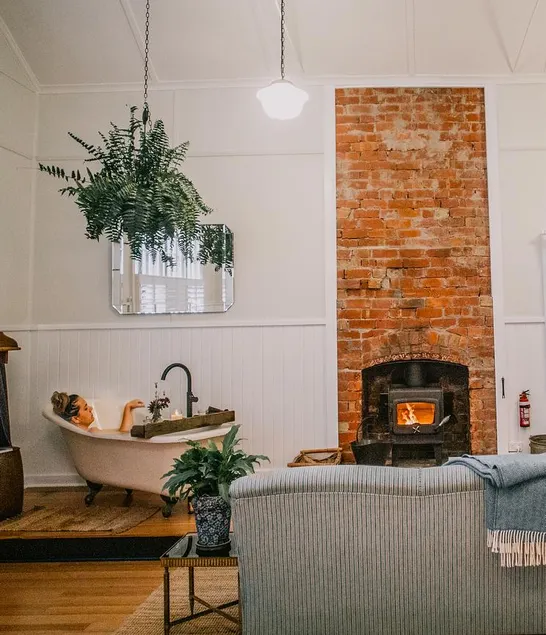 Fireside Bath & Breakfast Countryside Retreat - Image 1
