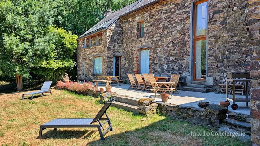 Large cozy farmhouse – 14 people - Image 1