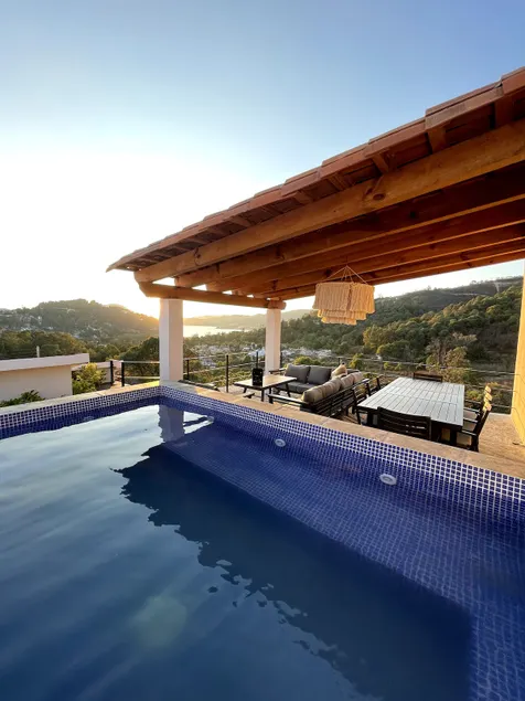 LUXURY House Valle de Bravo beautiful lake view 17 pax - Image 1