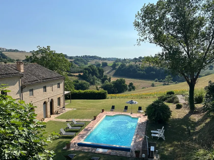Villa restaurada bonita com piscina e vistas magníficas - Image 1