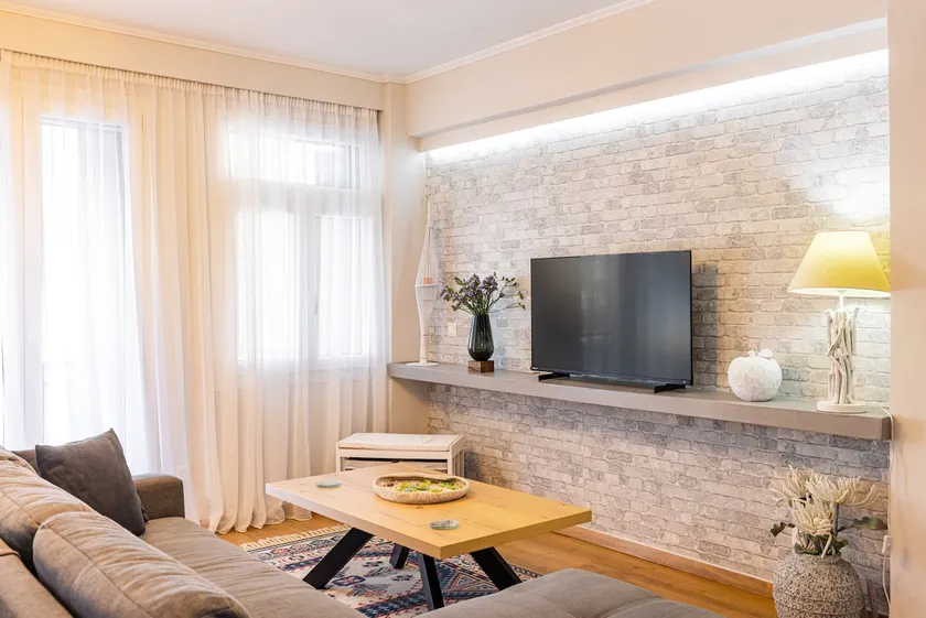 Pythagorio Blue Street Apartment with Balcony - Image 1