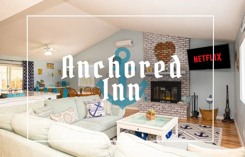 ”Anchored Inn” | Great Location | Sleeps 12 | BBQ - Image 1