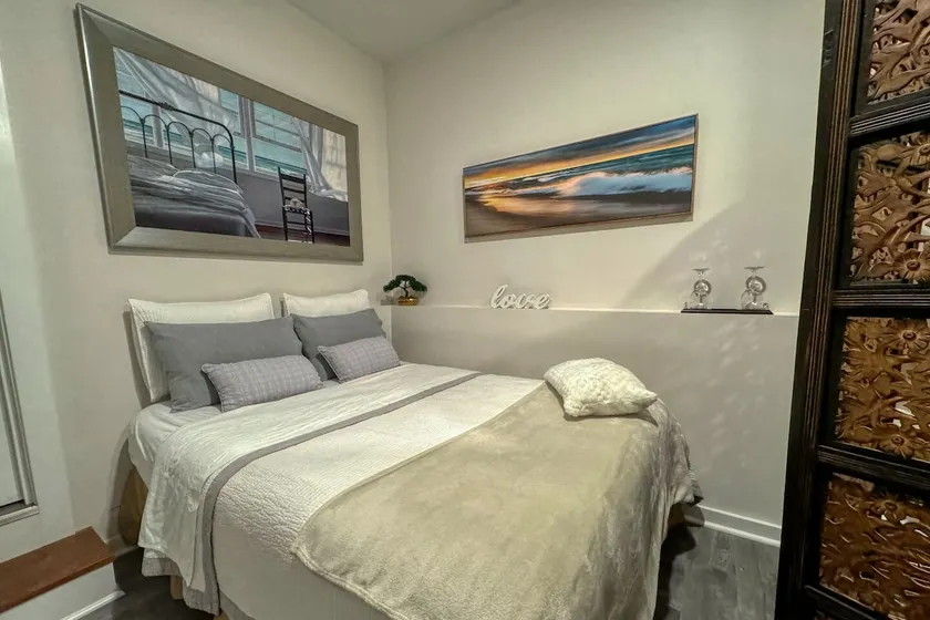 Centrally Located Studio Apartment - Image 1