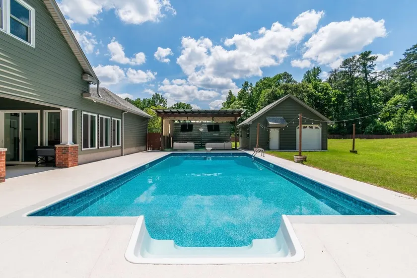 5 BR/6 BEDS/ Pool/Hot Tub/Game Room/Large Yard - Image 1