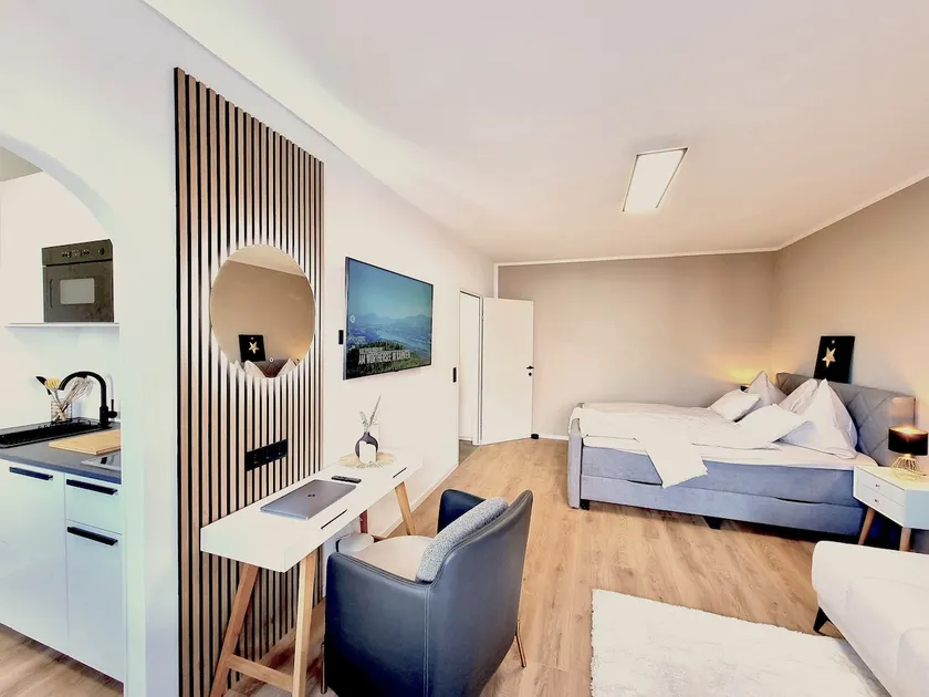 BaMo Studio - modern living lakeside - Image 1