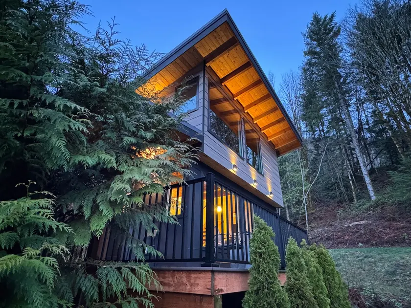 Beautiful mini-house with mountain views - Image 1