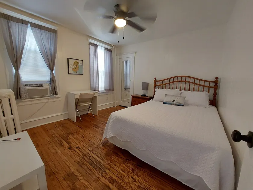 Spacious 3 BR Bungalow Apartment in AC - Image 1
