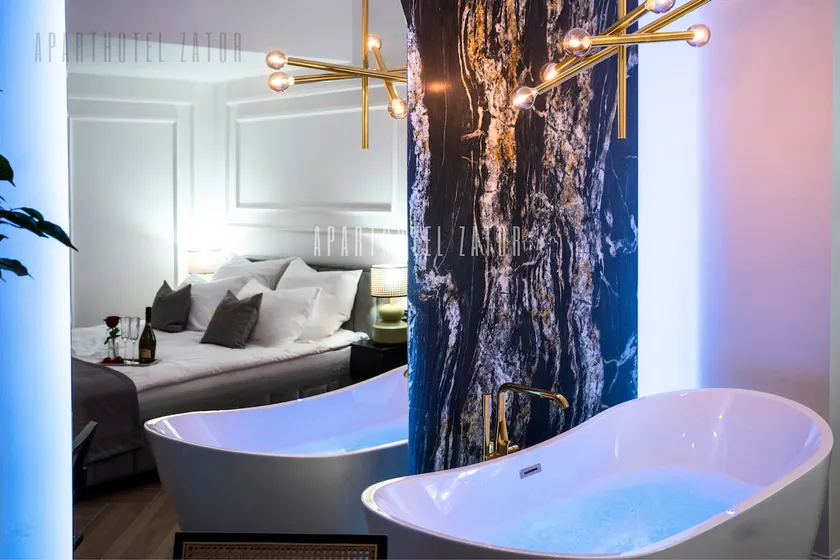 Aparthotel ZATOR Glam 52 jacuzzi - Image 1