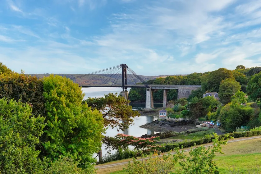 House with stunning views of the estuary - Image 1