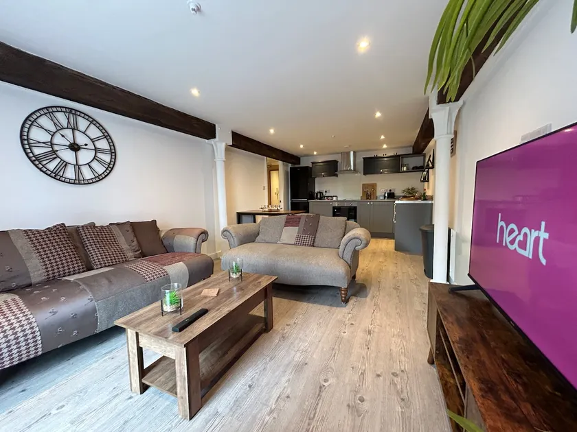 The Maltings - Contemporary 2 bedroom apartment with en-suite - Image 1