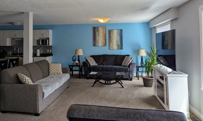 Guest Suite in Home - Image 1