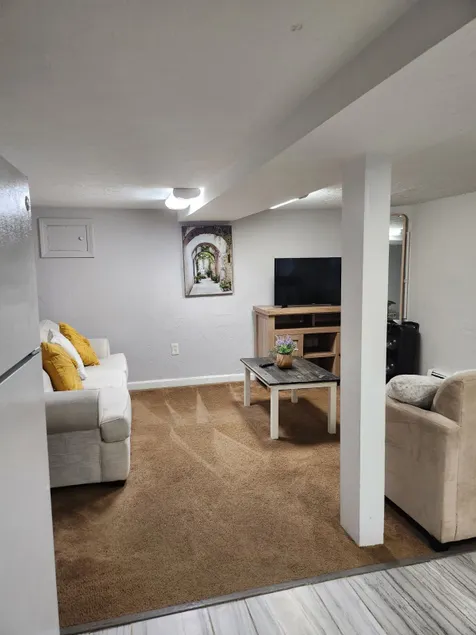 A beautiful apartment. - Image 1