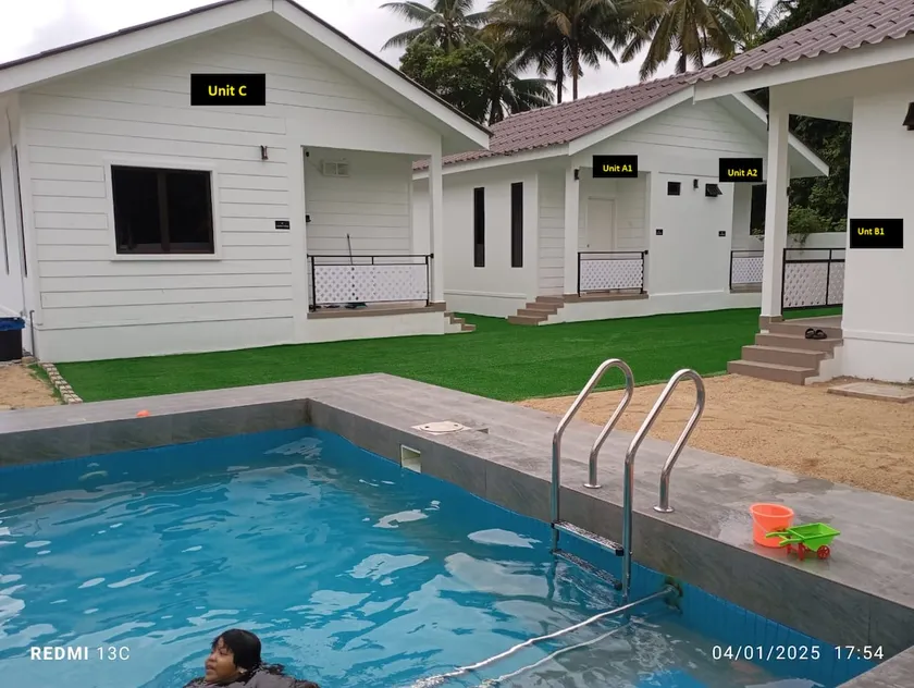 Cozy 2 Bedroom Family Cottage near Beach with Pool, WiFi and Netflix - Image 1