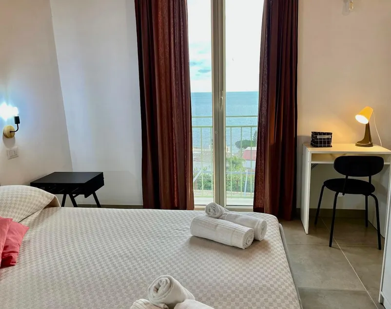 [Sea View] Wi-Fi|AC|Parking|BBQ - Image 1