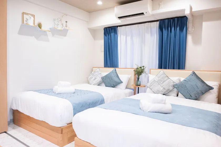 Right next to Shinsaibashi and Namba ! 4 Pax - Image 1