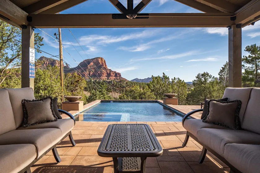 Elegant Private Pool with Amazing Views! - Image 1