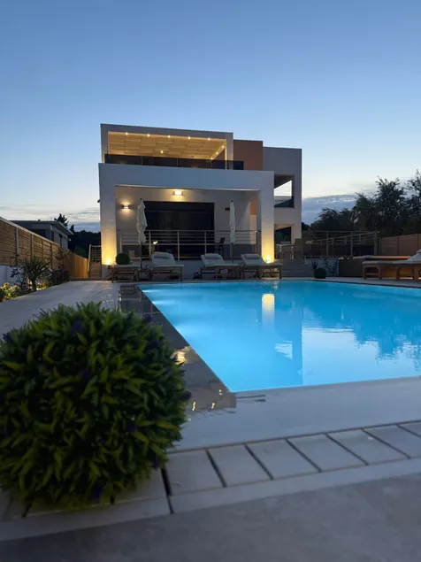 Villa Jolla-Private Pool-Ideal for big groups By Villa Mana Gers - Image 1