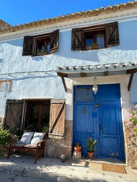 Centennial Charm: Anna Rural House - Image 1