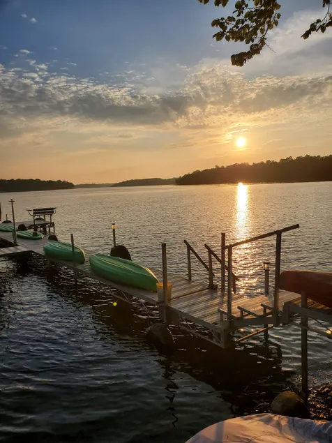 Enjoy large cabin on the lake! - Image 1