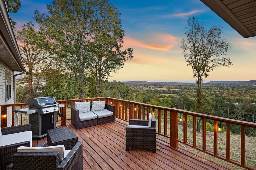 The Clubhouse - Views, Hot Tub & Putting Green - Image 1