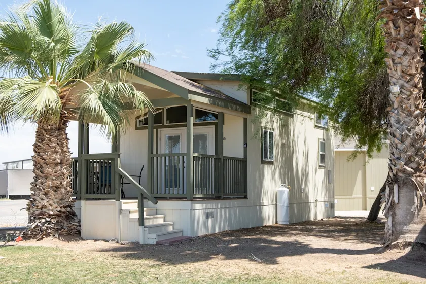 Riverside Vacation Resort Home for 6! AC + Beach! - Image 1