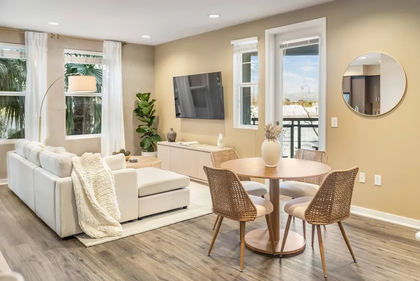 Casa Amalfi® Designer 2BR Condo w/ Gym, Pool - Image 1
