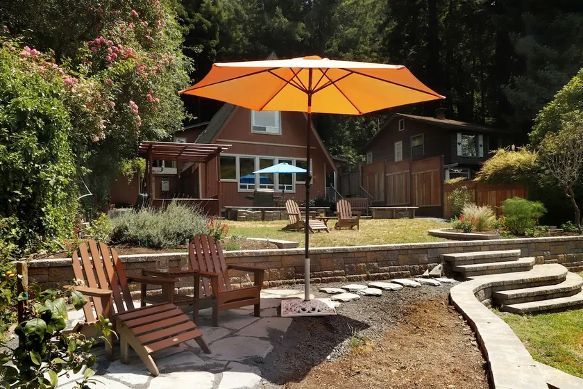HaPPY TRaILS Summer Boats/River Hot Tub View Yard - Image 1