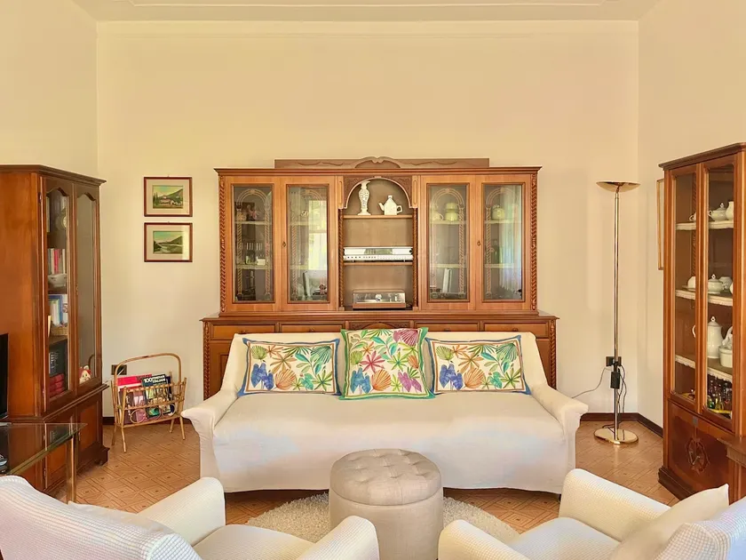 Hostly - Villa Elisa - Between Pisa and Lucca - Image 1