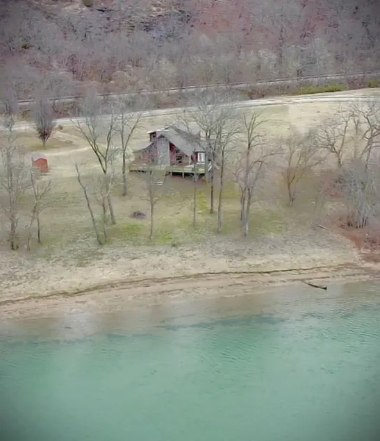 White River Ozark Riverfront Cabin | Amazing views - Image 1
