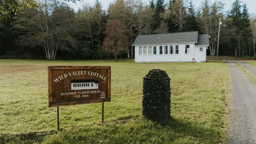 Wild Valley Cottage!-Historical Schoolhouse - Image 1