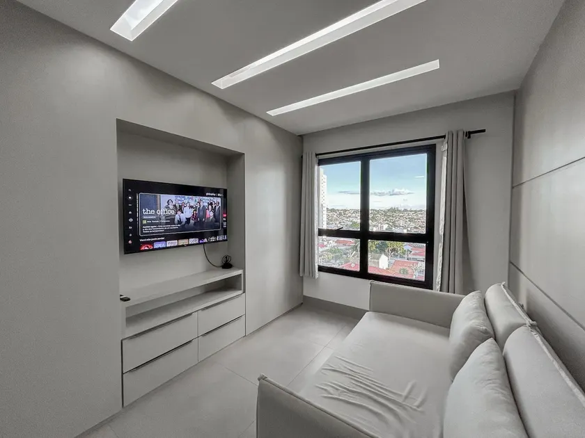 Flat with Private Room, 2 TVs and Comfortable Bed - Image 1
