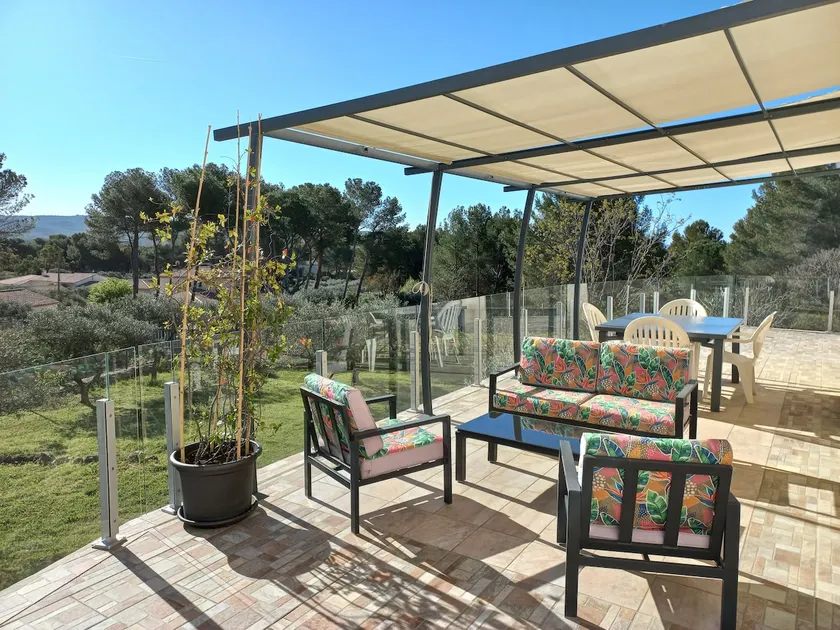 Rest under the olive trees - Image 1