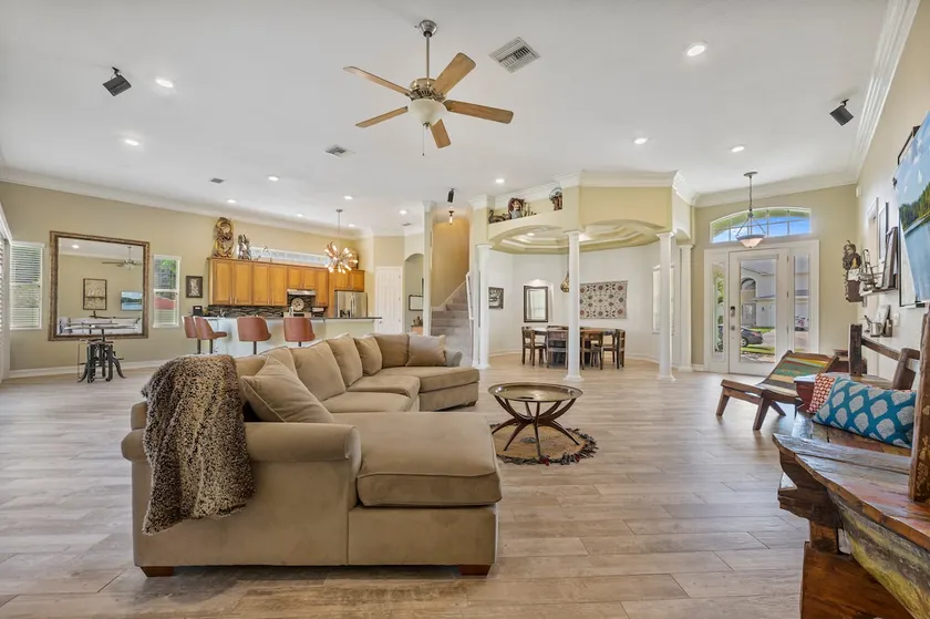 River view escape, sunsets near beach & rockets! - Image 1