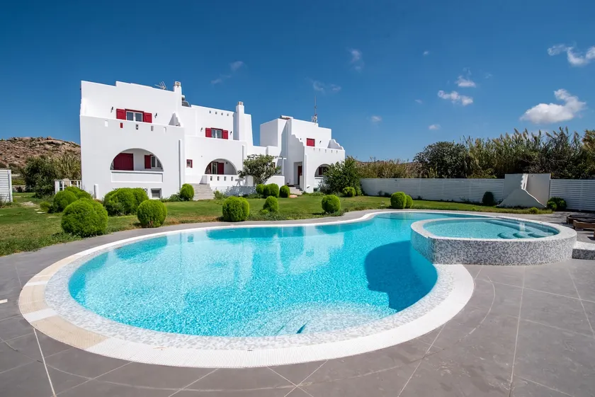 Plaka Naxos villa pool breakfast Depis Edem red - Image 1