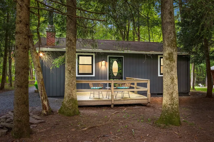 Pine Tree-House | Sleeps 8 | Sauna | Hot tub - Image 1