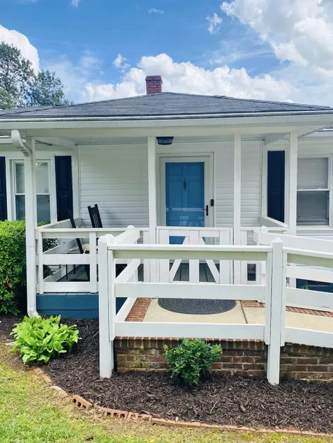 Cottage in GREAT area: Simpsonville/G'ville/Greer - Image 1