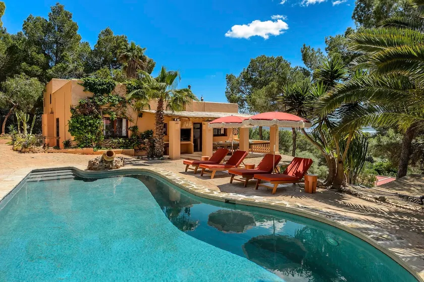 Can Tinalles - Renovated Villa with Sea Views - Image 1