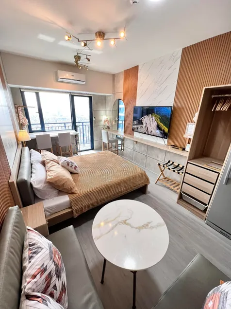 Cozy Crib by Kirsten in Ayala - Image 1
