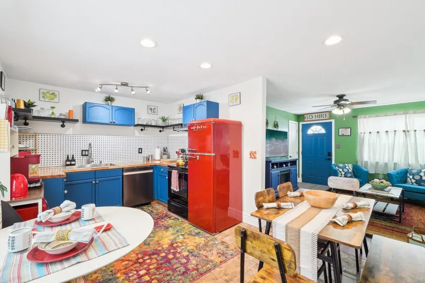 Vibrant Pet & Family friendly Haven - Image 1