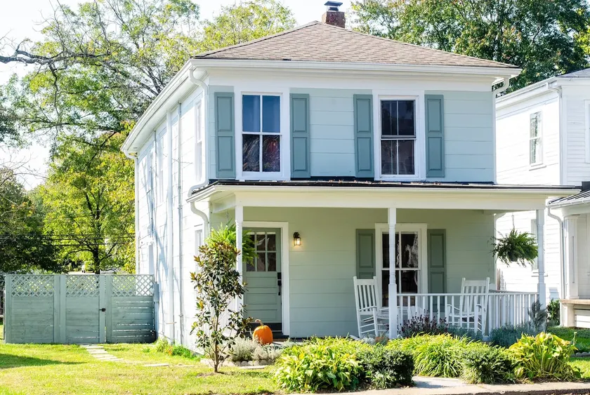 Cozy Cottage on Historic Main Street - Image 1