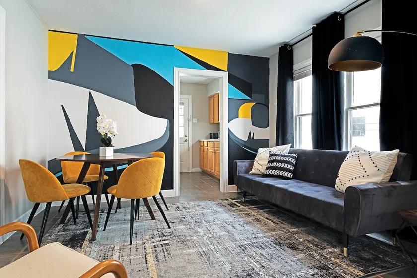 3BR Father's Montrose Estate B | Medical Center! - Image 1