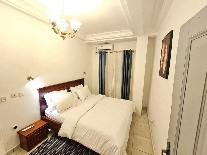 Douala Akwa: Studio with Generator & Wifi-Starlink - Image 1